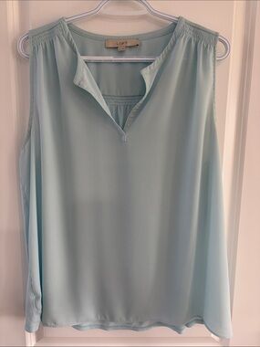 LOFT Women’s Sleeveless Split-Neck Blouse in Light Mint A-1